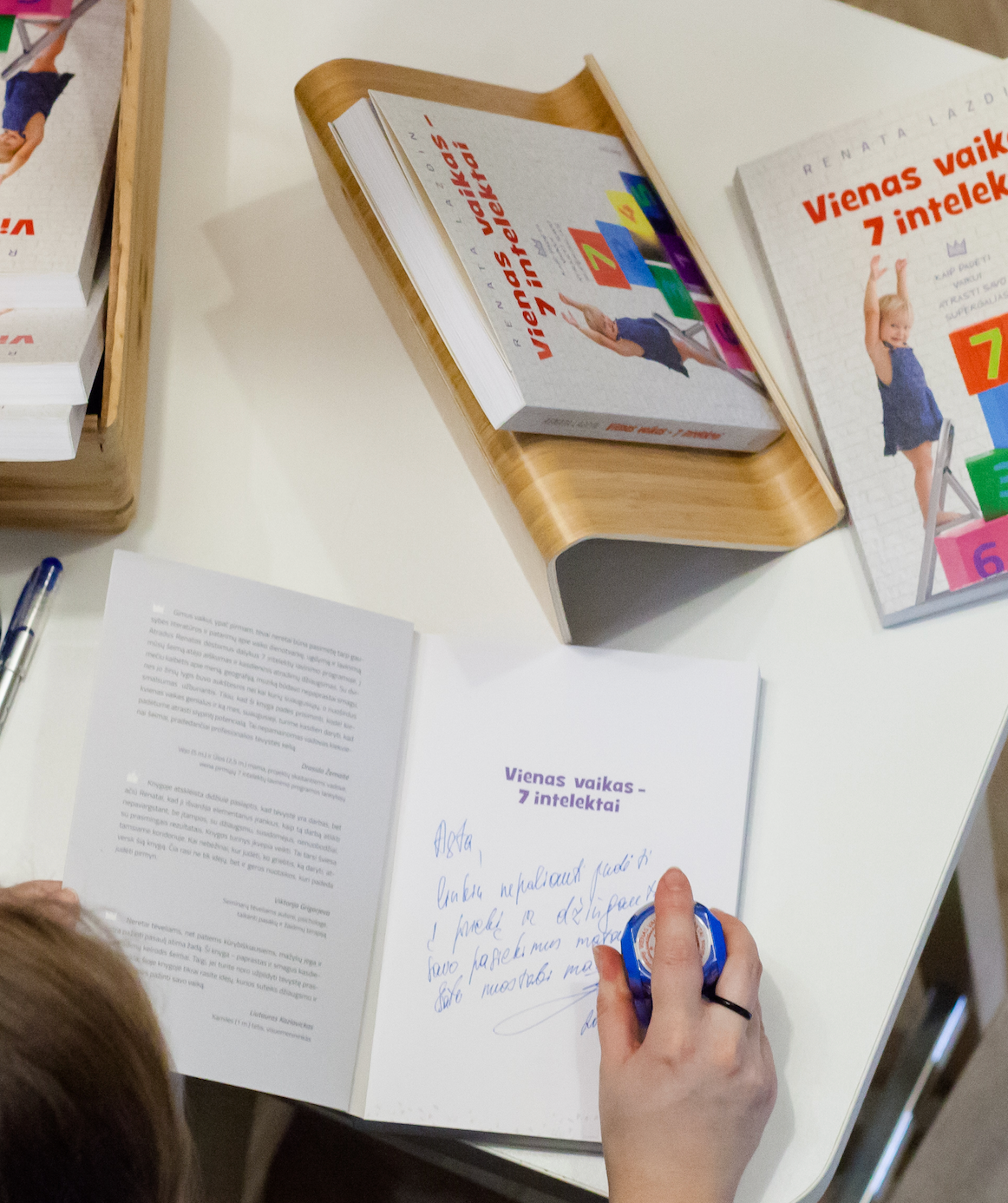 Renatos Lazdin knyga „Vienas vaikas- 7 intelektai“
